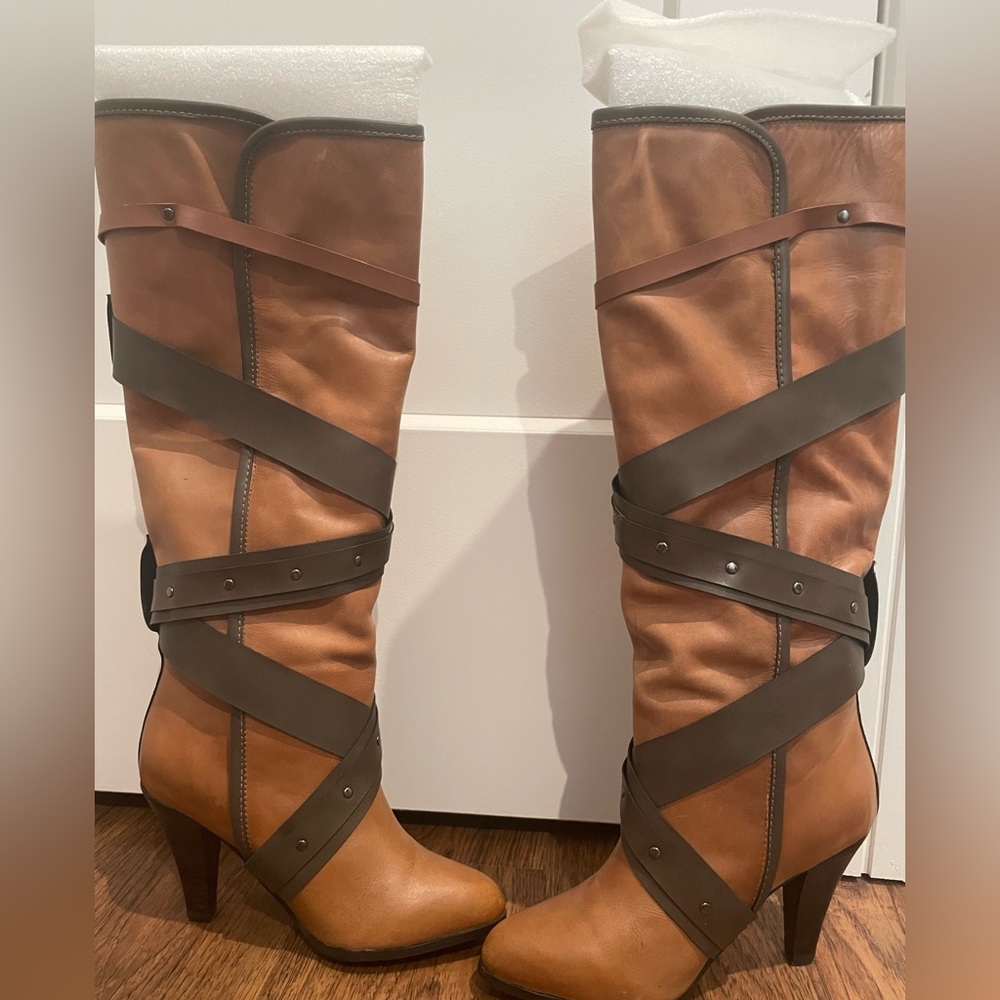 Colin Stuart knee high boots. Size 6. Cognac